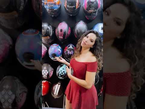 Leia mais sobre o artigo COMO PENDURAR OS CAPACETES |SUPORTE DE CAPACETE #shorts